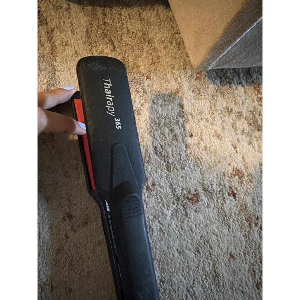 Thairapy 365 Wet or Dry Flat Iron Extra Wide 1.5